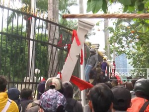 Video: Detik-Detik Pagar DPR Dijebol Massa Aksi Tolak RUU Pilkada