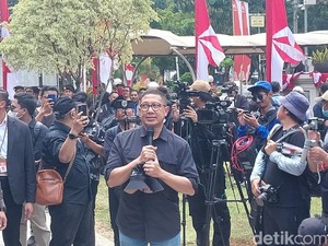Eks Menag Lukman Hakim Ikut Demo Tolak RUU Pilkada: Demokrasi Jangan Dibajak