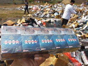 Satpol PP Cirebon Sita 298 Ribu Batang Rokok Ilegal di 10 Desa