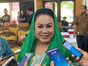 Bebas dari Penjara, Eks Bupati Sri Hartini Hadiri Pelantikan DPRD Klaten