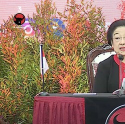 Megawati Tertawakan Bahlil: Kayak-Kayak Dia Ngerti Raja Jawa Gitu