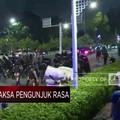 Video: Polisi Usir Paksa Massa di Depan Gedung DPR