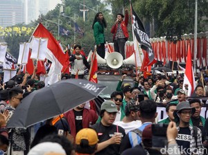 Perkembangan Sejauh Ini Terkait Demo Tolak Revisi UU Pilkada di DPR