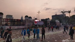 Penampakan Terkini Massa Demo Tolak Revisi UU Pilkada di DPR