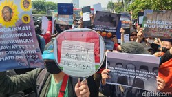 Arie Kriting-Bintang Emon Ikut Aksi Tolak Revisi UU Pilkada di DPR