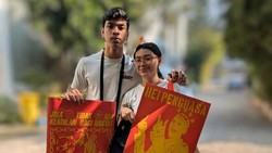 Wanda Hamidah Restui 2 Anak Ikut Demo ke DPR Tolak Revisi UU Pilkada