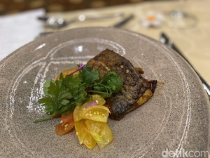 Ikan Bakar Jimbaran hingga Sop Buntut Dumpling Ada di Restoran Ini