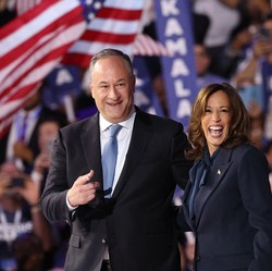 Panas Pilpres AS, Kamala Harris Terima Sumbangan Duit hingga Rp 8,3 T