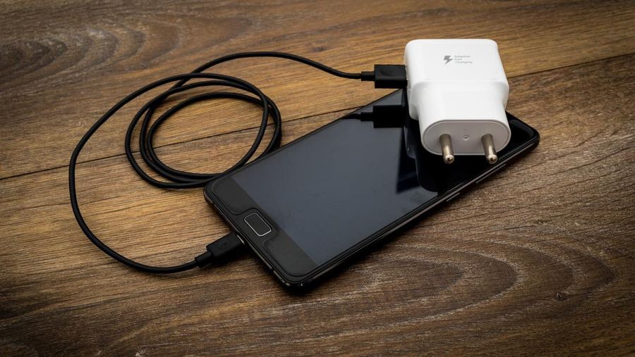 Charger hp. (Dok. Pixabay)