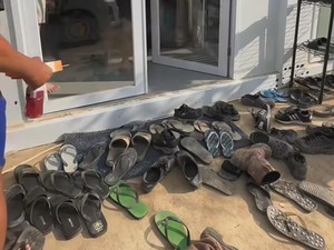 Viral! Masuk Minimarket di IKN Lepas Alas Kaki