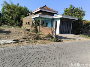 Adik di Gresik yang Bacok Kakak gegara Warisan Diserahkan ke Polisi