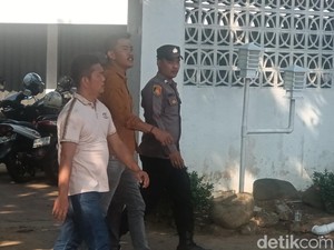 Kronologi Oknum Honorer DPRD Bengkulu Tendang Mahasiswa Berujung Dipecat
