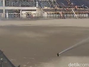 Rumput Stadion GBH Parepare Ditanam, Aktivitas Alat Berat Disetop Sementara
