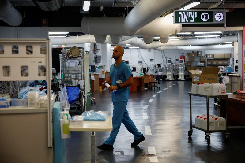 RS darurat bawwah tanah di Haifa, Israel. (REUTERS/Shir Torem)