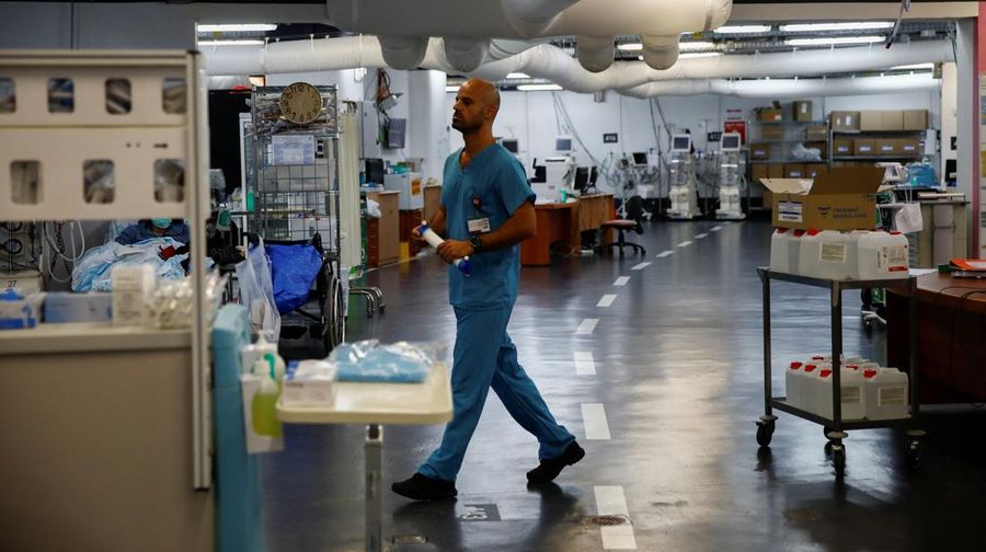 RS darurat bawwah tanah di Haifa, Israel. (REUTERS/Shir Torem)