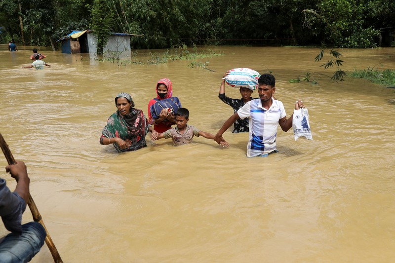 Foto udara menampilkan daerah yang terkena banjir di Feni, Bangladesh, Sabtu (24/8/2024). (REUTERS/Mohammad Ponir Hossain) Foto udara menampilkan daerah yang terkena banjir di Feni, Bangladesh, Sabtu (24/8/2024). (REUTERS/Mohammad Ponir Hossain)