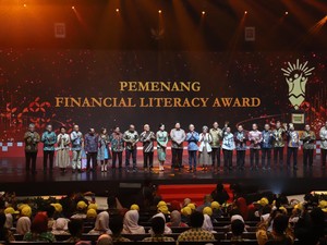Konsisten Beri Edukasi Keuangan, bank bjb Raih 2 Penghargaan dari OJK
