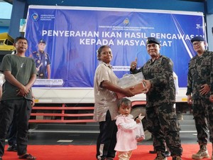 KKP Bagikan Ikan Sitaan Asal Malaysia, Jumlahnya 4 Ton!