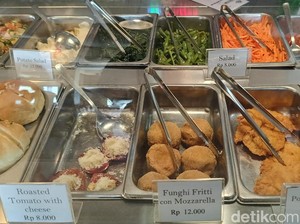 Nikmati Kuliner Italia dengan Gaya Warteg di Denpasar