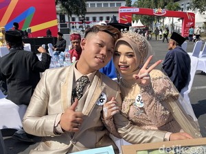 Semringahnya Dani Ijab Kabul di Depan Gedung Sate