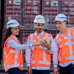 Menaker Beri Penghargaan SMK3 ke PT Pelindo Terminal Petikemas