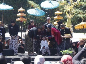 Dieng Culture Festival dan Permintaan Unik Anak Rambut Gimbal