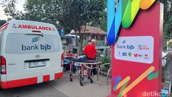 Ambulans PMI Siaga di Konser West Java Festival 2024