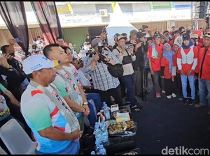 Massa Berbaju PDIP Beralih Dukung Eman Suherman di Pilkada Majalengka