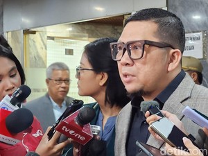 Ketua Komisi II DPR Peringatkan Kepala BPIP Usai Absen Rapat: Hati-hati