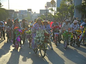 Meriahnya Semarang Flower Merdeka Festival, Diikuti Ratusan Kendaraan Hias