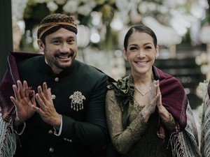 Wejangan Tora Sudiro dan Mieke Amalia di Pernikahan Anaknya