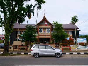 Pemkot Padang Nonaktifkan 2 PNS Kecamatan Buntut Dugaan Pungutan Uang