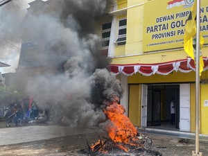 Lambertus Jitmau Terancam Gagal Maju Pilgub PBD, Simpatisan Ngamuk