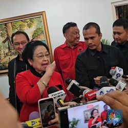 PDIP Belum Umumkan Anies-Rano Karno Hari Ini, Megawati-Ahok Bungkam
