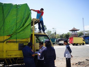 1.562 Truk Terjaring Razia di Gilimanuk gegara Kelebihan Muatan
