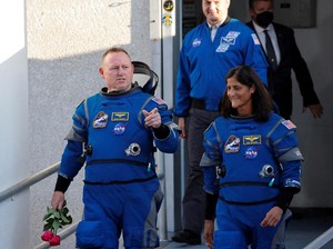 Astronaut Terjebak di Luar Angkasa Mau Live di YouTube, Ini Link-nya