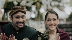 Kakek-Nenek Kekinian: Tora Sudiro & Mieke Bikin Panggilan Unik Buat Cucu