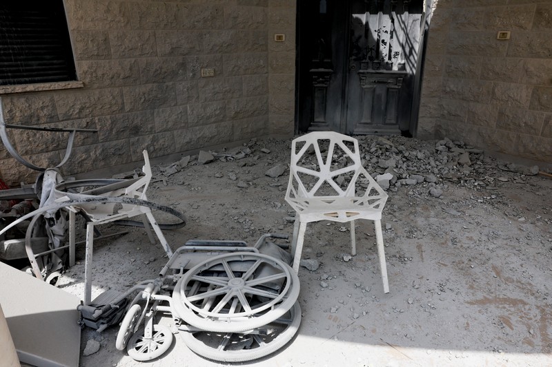 Sayap bersenjata Hamas Brigade Al Qassam mengklaim telah menembakkan roket M90 ke Ibu Kota Tel Aviv, Israel, pada Minggu (25/8) malam. (REUTERS/Ammar Awad) Sayap bersenjata Hamas Brigade Al Qassam mengklaim telah menembakkan roket M90 ke Ibu Kota Tel Aviv, Israel, pada Minggu (25/8) malam. (REUTERS/Ammar Awad)