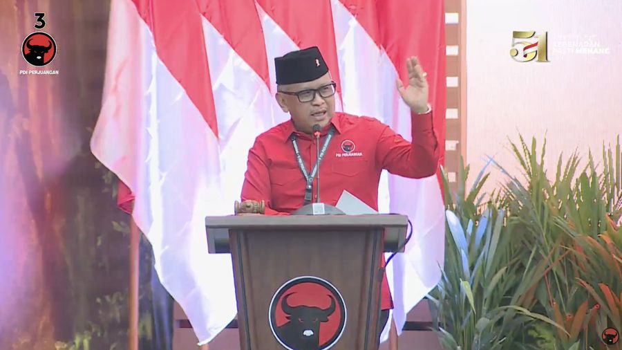 Sekretaris Jendral DPP PDI Perjuangan, Hasto Kristiyanto dalam Pengumuman Bakal Calon Kepala Daerah atau Wakil Kepala Daerah dari PDI Perjuangan Tahap 3. (Tangkapan Layar Youtube PDI Perjuangan)