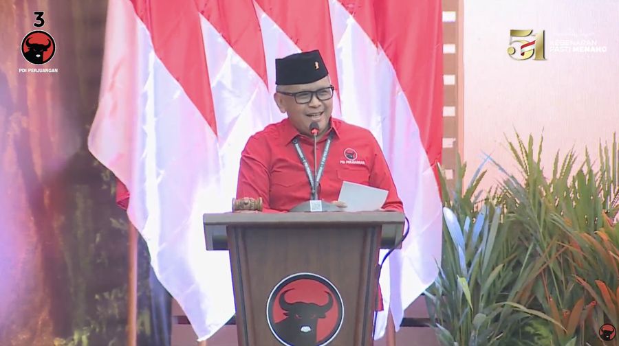 Sekretaris Jendral DPP PDI Perjuangan, Hasto Kristiyanto dalam Pengumuman Bakal Calon Kepala Daerah atau Wakil Kepala Daerah dari PDI Perjuangan Tahap 3. (Tangkapan Layar Youtube PDI Perjuangan)
