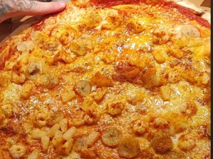Video: Angkringan Pizza Viral di Kawasan Kota Tua Denpasar