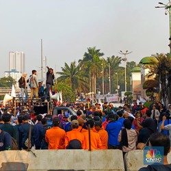 Waspada Lewat Depan DPR, Sore Ini Ada Massa Mahasiswa Demo!