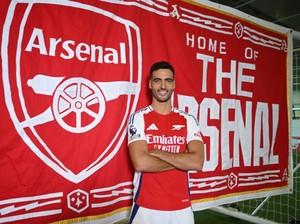 Apesnya Arsenal, Mikel Merino Langsung Cedera
