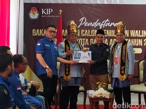 Maju Kembali, Pasangan Aminullah-Isnaini Daftar ke KIP Kota Banda Aceh