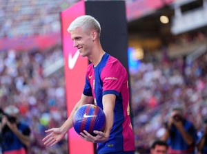 Dani Olmo Masuk Skuad, Peluang Debut di Laga Rayo Vs Barcelona