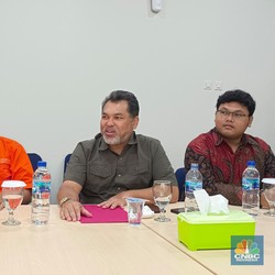 Peternak Ayam Teriak, Harga di Kandang Super Murah Cuma Rp15.000-an