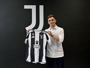 Juventus Resmi Pinjam Conceicao dari Porto