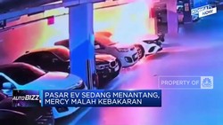 Video: Pasar EV Sedang Menantang, Mercy Malah Kebakaran