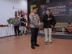 Polres Blitar Kota Sterilisasi Kantor KPU saat Pendaftaran Pilwali 2024