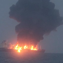 Laut Merah Membara, Kapal Perang AS Dibombardir Rudal & Drone